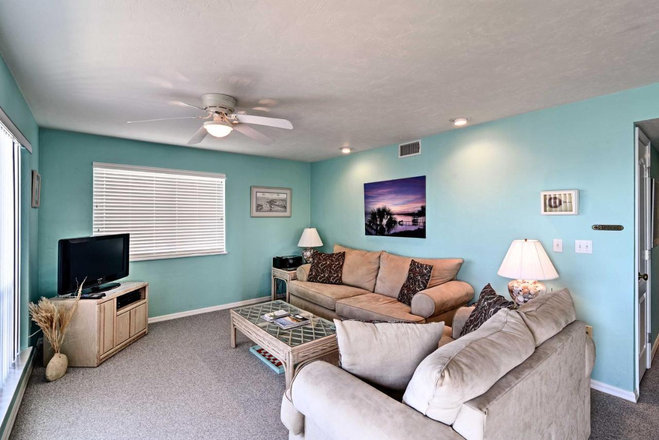 Beachfront Cedar Key Condo With Pool, Spa And Views! Exterior photo
